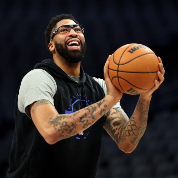 PG电子 打完独行侠临了一战？浓眉无需手术但仍将缺席6周