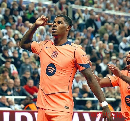 拉什福德转会悬念：巴萨与多特蒙德展开争夺