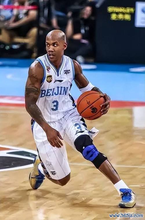 香港篮球少年北京交流 传奇球星马布里亲临指导