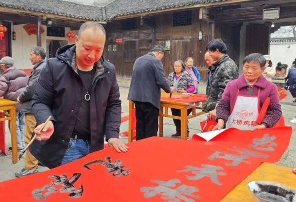 PG电子官网 重磅来袭！足球！过年！民俗！永州零陵集合三大王牌，邀您共度“王炸”村晚！